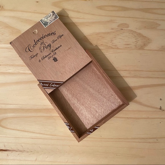 3/$30 Empty Cigar boxes - Picture 5 of 7